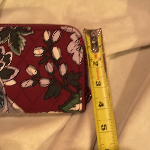 VERA BRADLEY NWOT pretty quilted multi compartment wallet - Picture 7 of 7